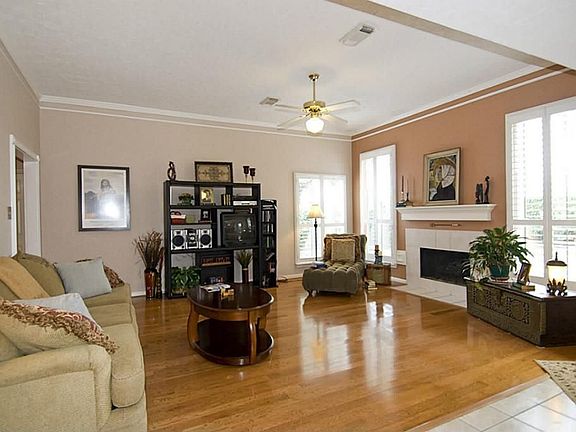 4th image of 6734 Hertford Park Dr