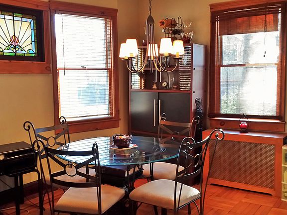 4th image of 42 Oakdene Ave