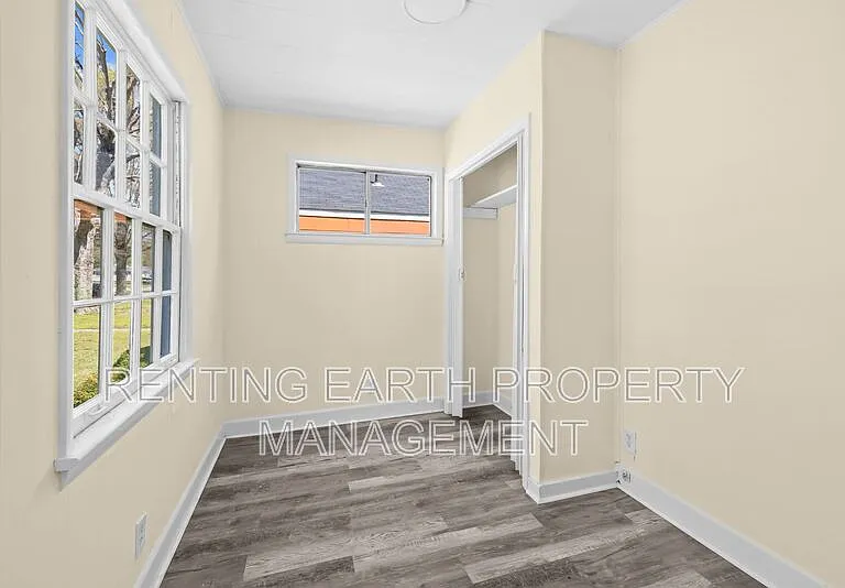 2617 Avenue K — Photo 13