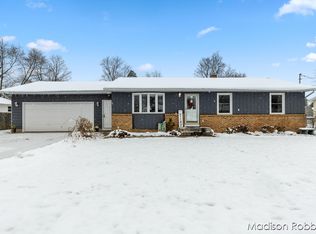 7629 Park Lane Ave, Jenison, MI 49428