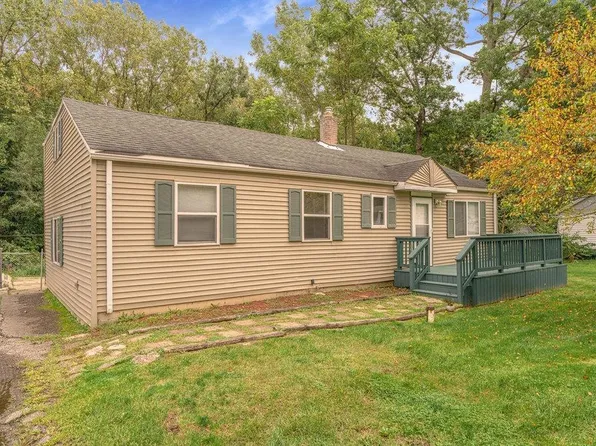 6161 Glen Dr, Merrillville, IN 46410