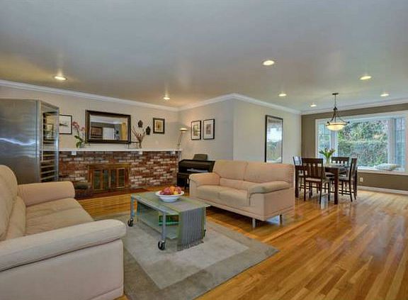 3rd image of 1037 Phelps Ave