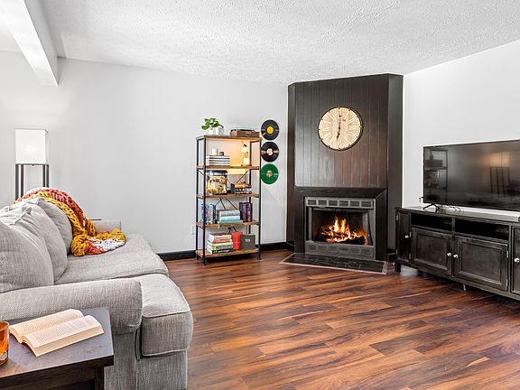5th image of 1179 Cambridge Way
