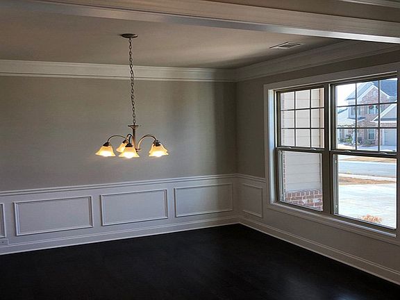 3rd image of 3880 Grandview Manor Dr