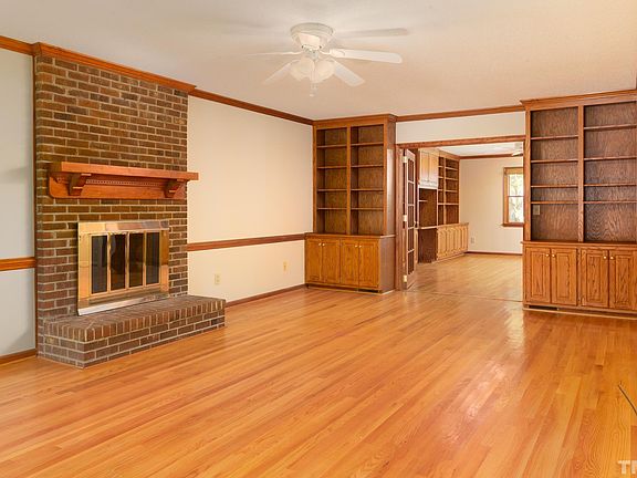 2nd image of 105 Franz Ct