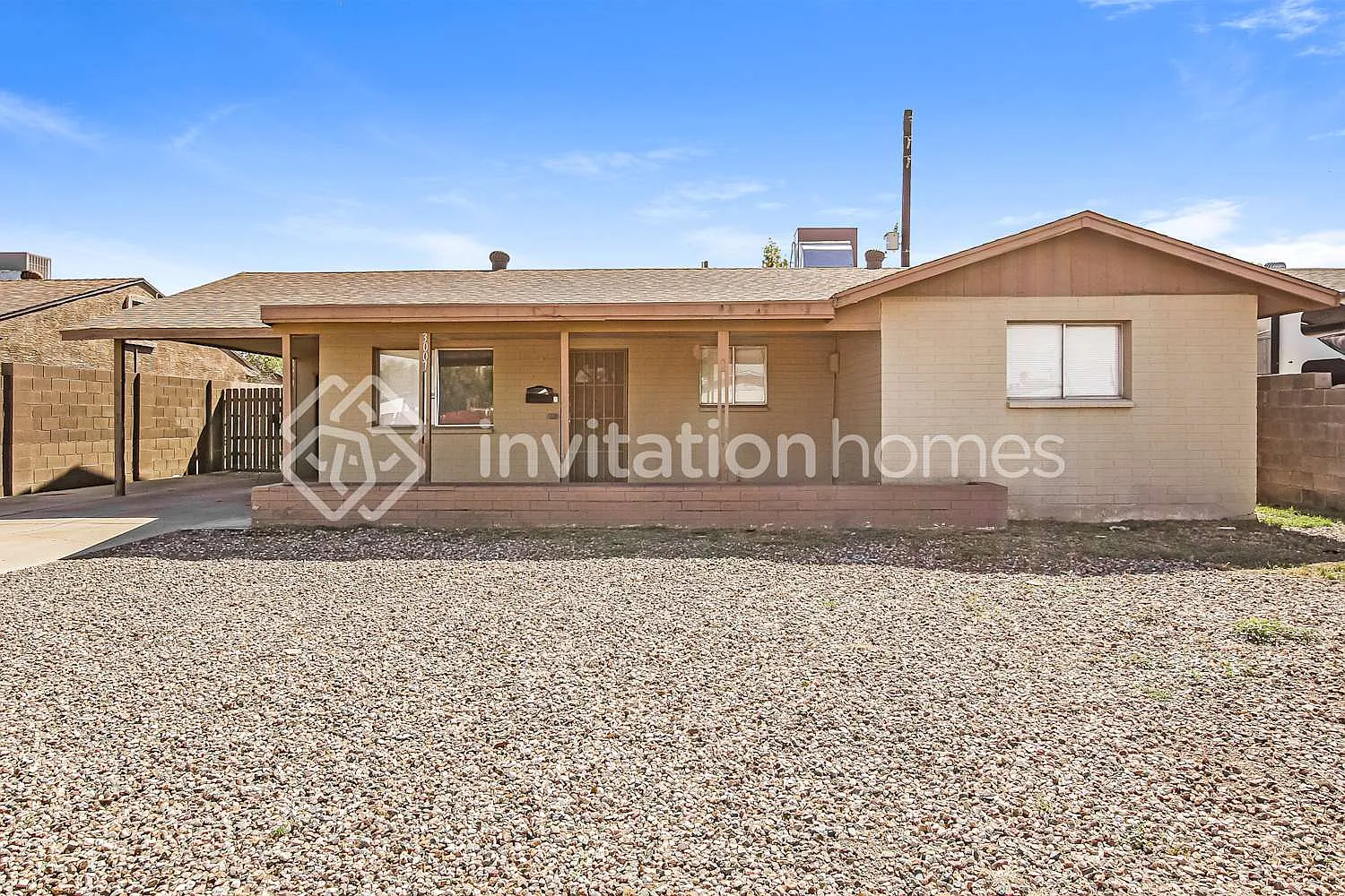 3007 N 79th Dr Phoenix, AZ 85033 — Photo 1