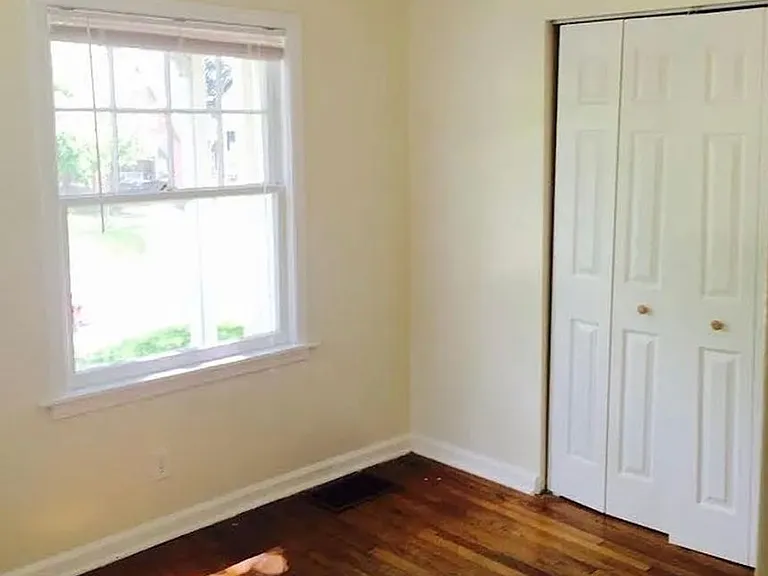 719 N Washington St — Photo 36