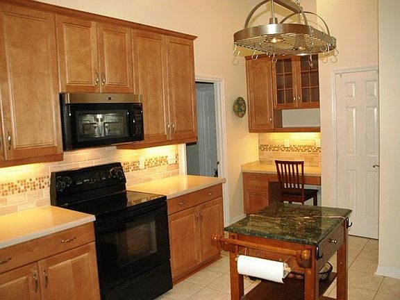 4th image of 4806 Lonsdale Cir