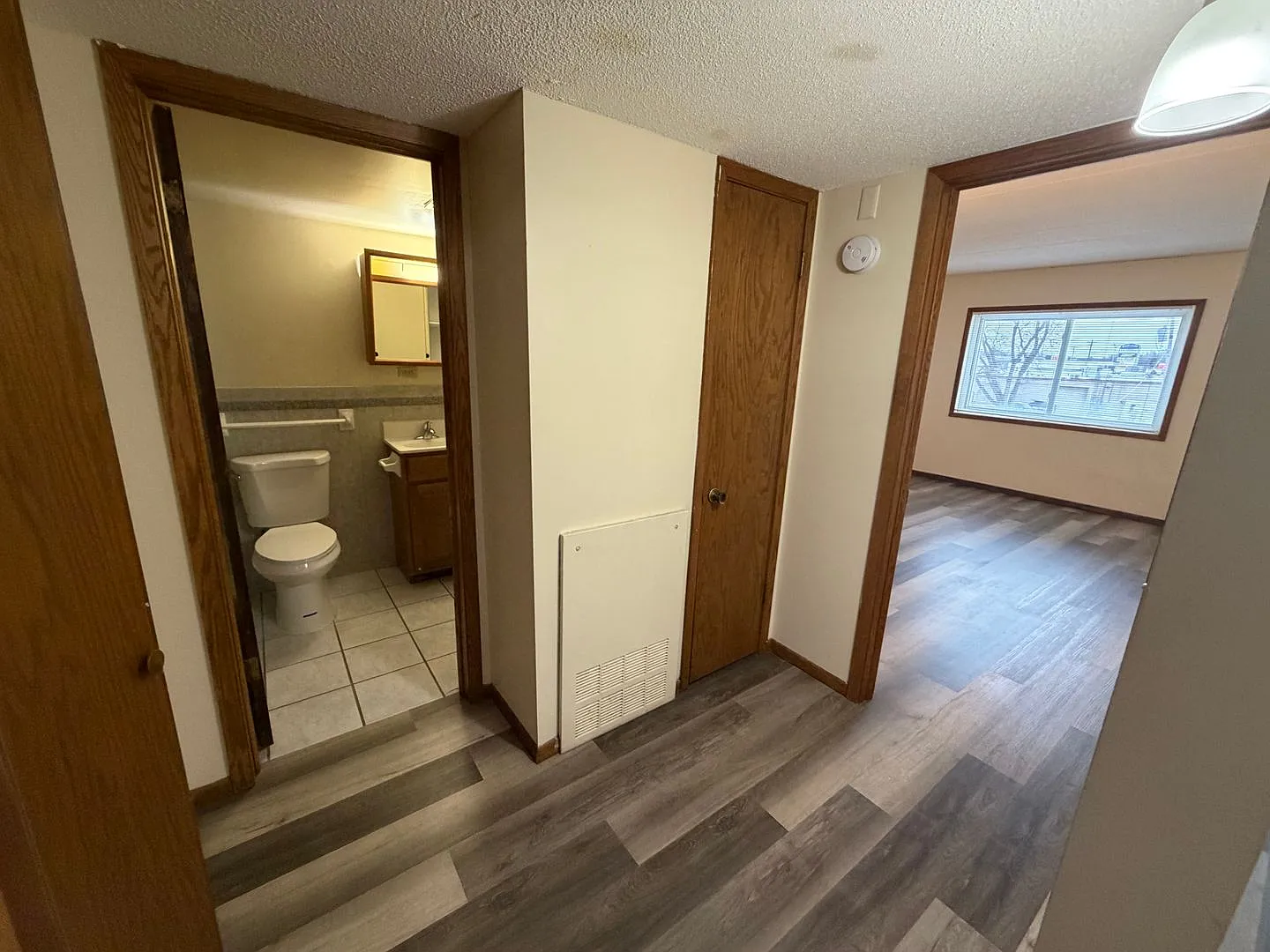 Eastwood Manor Apartments — Photo 4