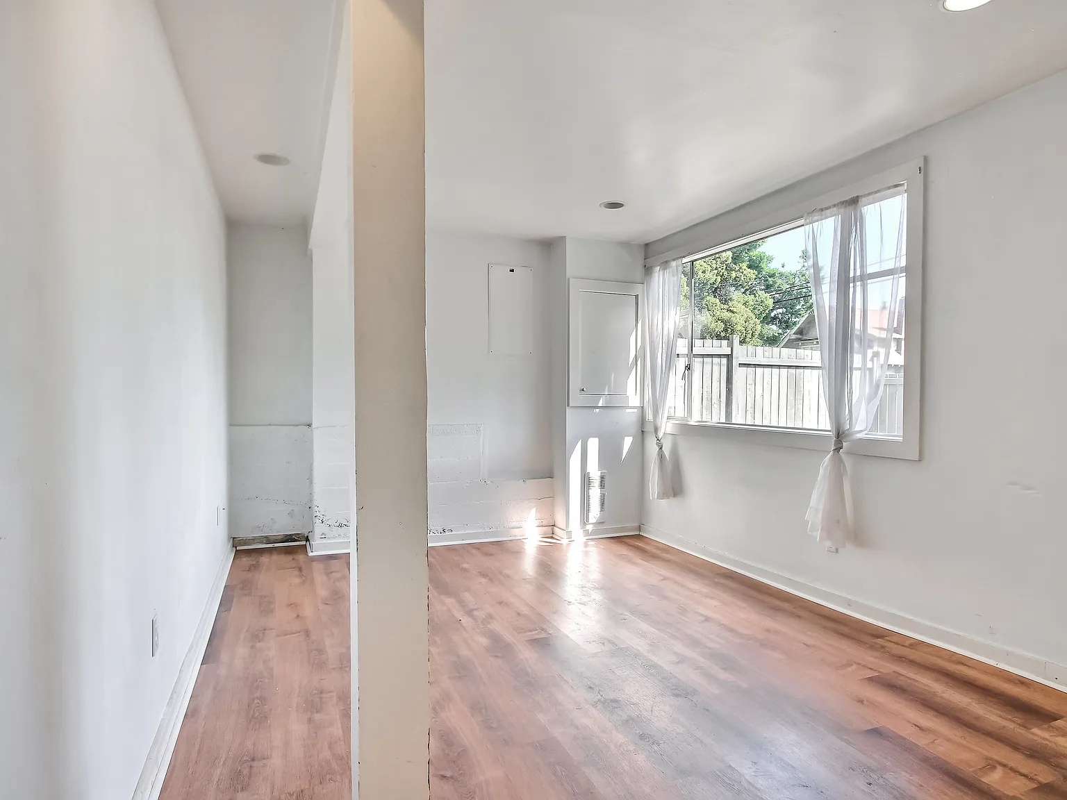 4 bed, 1200 sqft, $4,200 — Photo 4