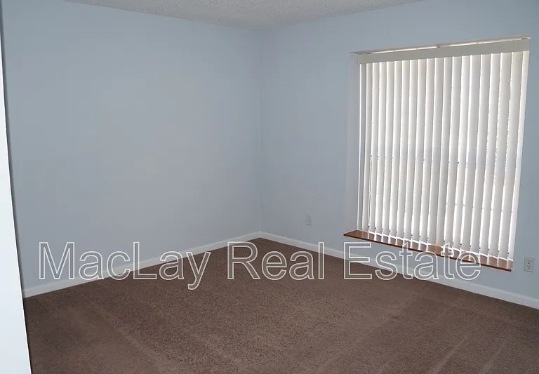 240 S Laveen Dr — Photo 5