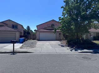 515 Venezia Way, Cloverdale, CA 95425