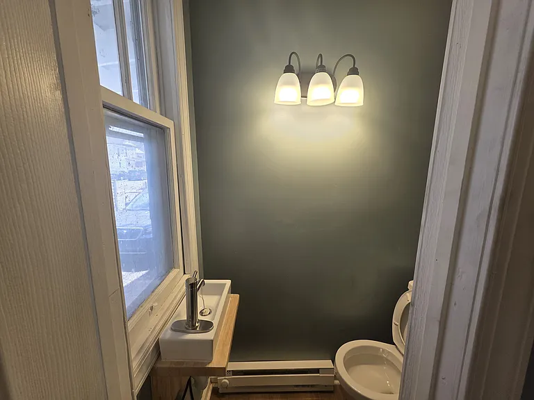 209 Poplar St — Photo 3