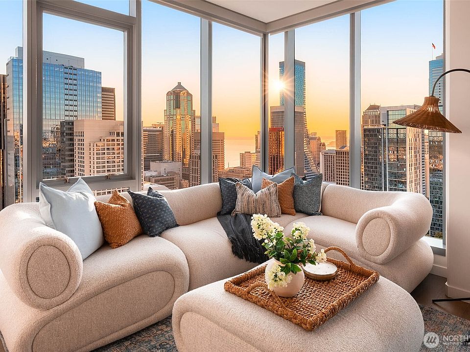 1st image of 800 Columbia Street #3201