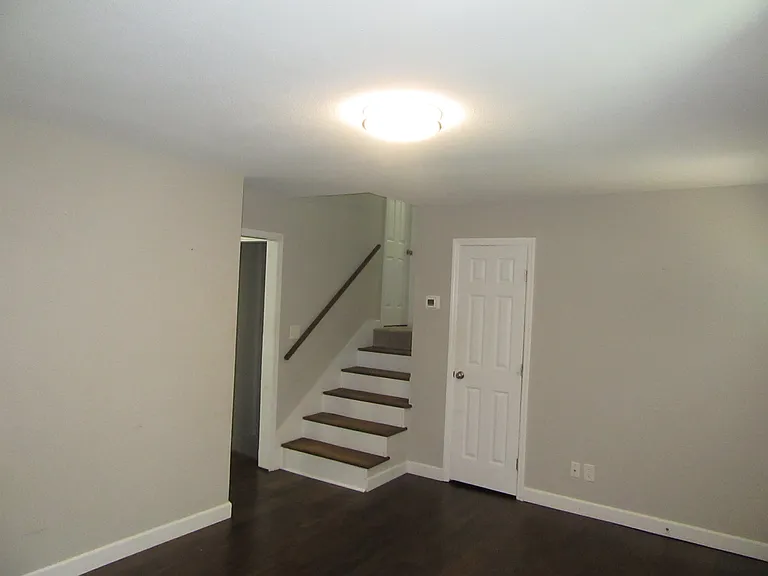 4074 W Freedom Cir — Photo 7