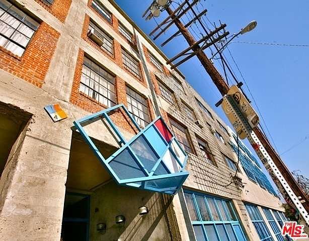 1st image of 837 Traction Ave #413