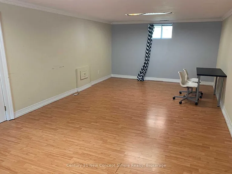 271 Delta St #BASEMENT — Photo 2