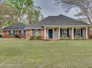 326 Sagewood Dr, Ridgeland, MS 39157