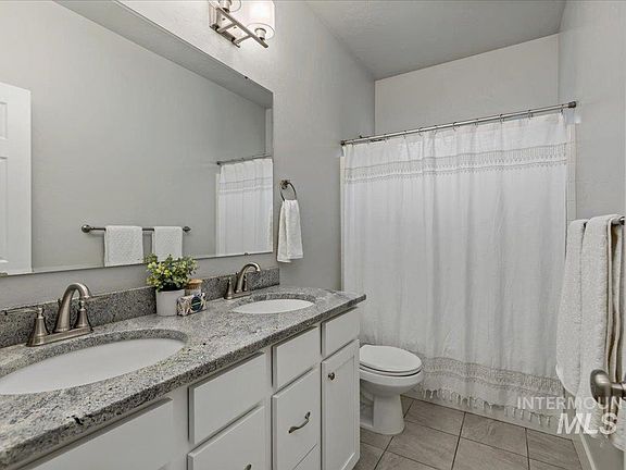 4th image of 4002 S Scoria Way