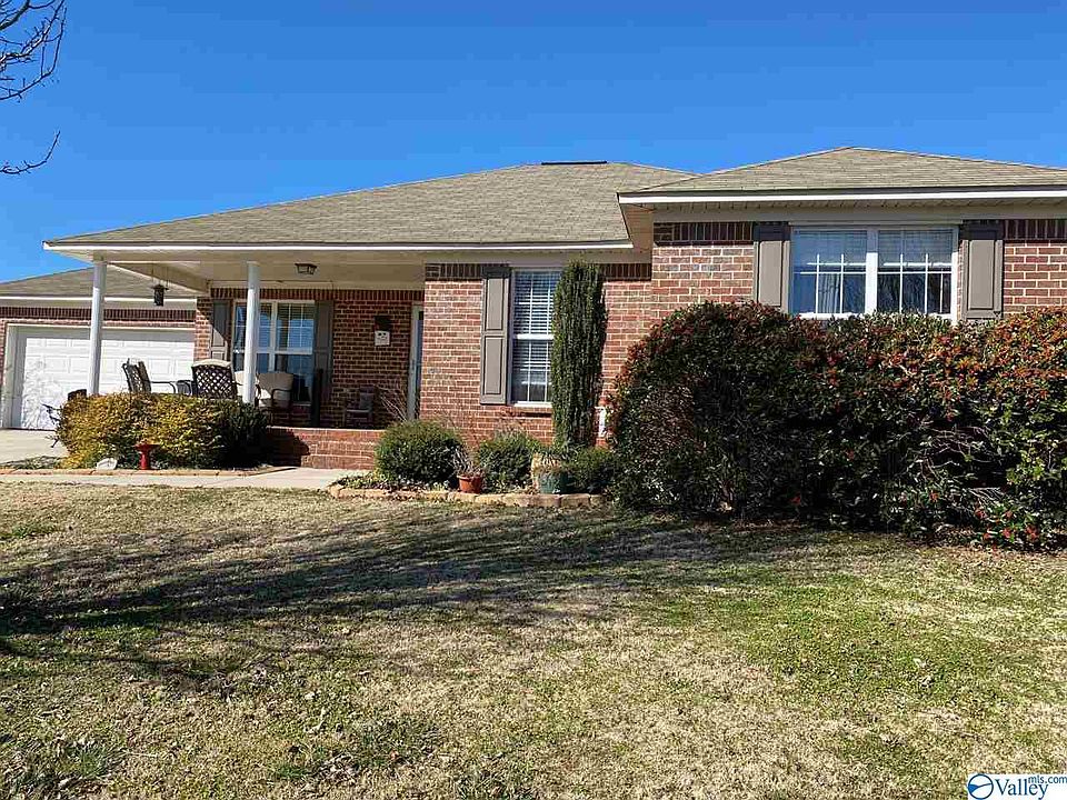 1st image of 224 NE Misty Cove Ct