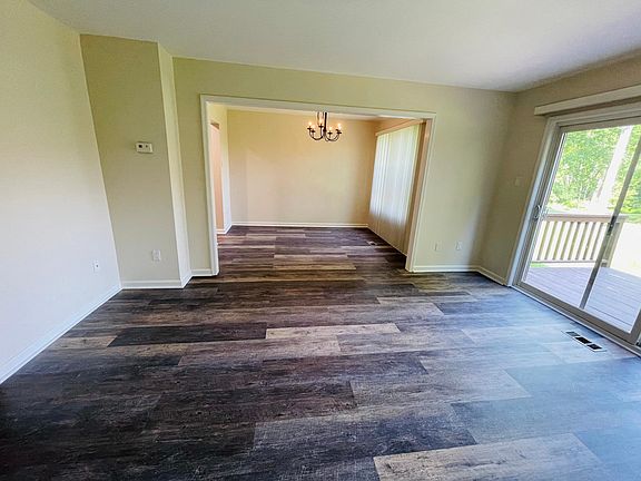 4th image of 7 Liberte Ln
