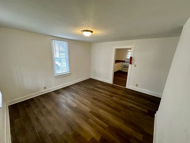 1510 Whatley St — Photo 3