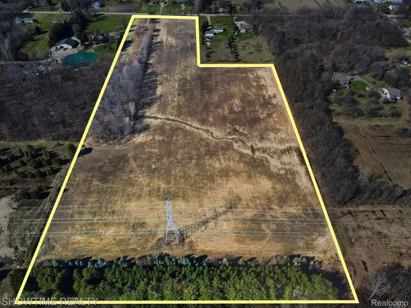 31820 28 Mile Rd, Lenox, MI 48048