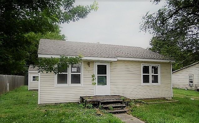 1st image of 516 E Ashland St