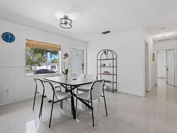 5th image of 20540 Leeward Ln