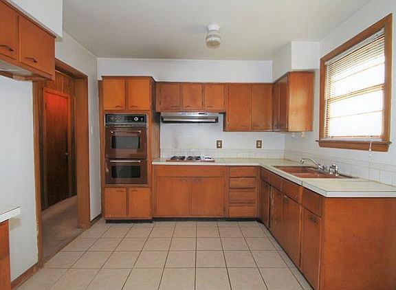4th image of 2211 Lauradale Dr