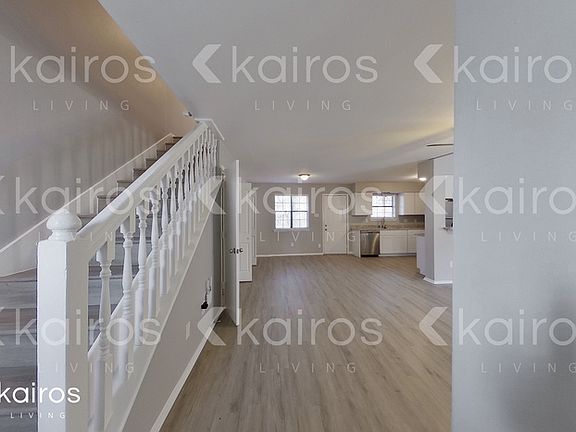 2nd image of 826 Courtenay Pl