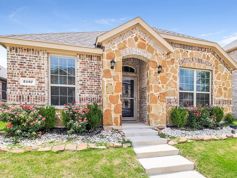 2157 Barx Dr — Photo 3
