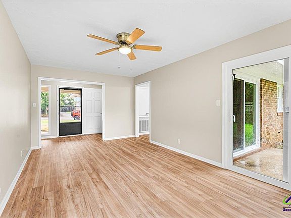 5th image of 109 Monteigo Ct