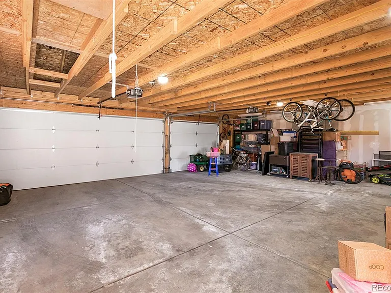 1748 N High St #3 — Photo 15