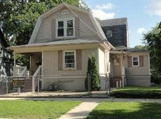 437 Ann St, Elgin, IL 60120