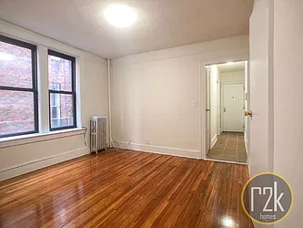 Rented by Realty 2000 Corp