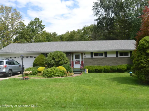 248 Maple St, Moscow, PA 18444