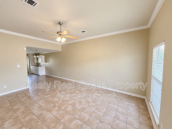 3rd image of 109A Country Ln