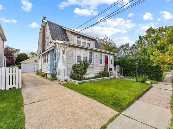 42 N Corona Avenue, Valley Stream, NY 11580