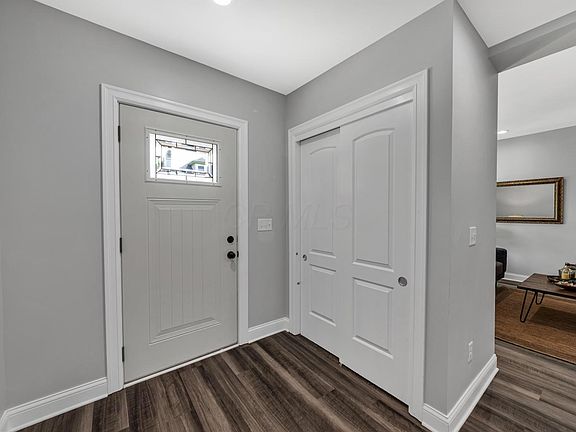 2nd image of 407 Saint Clair Ave