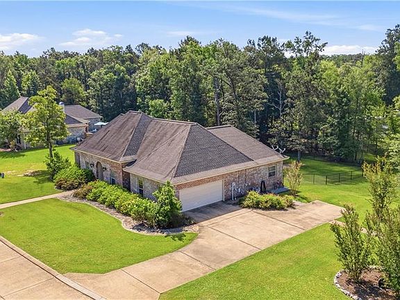 2nd image of 1450 Lake Dr