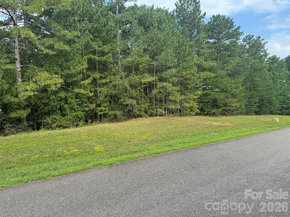 1st image of 205 Riverwalk Dr