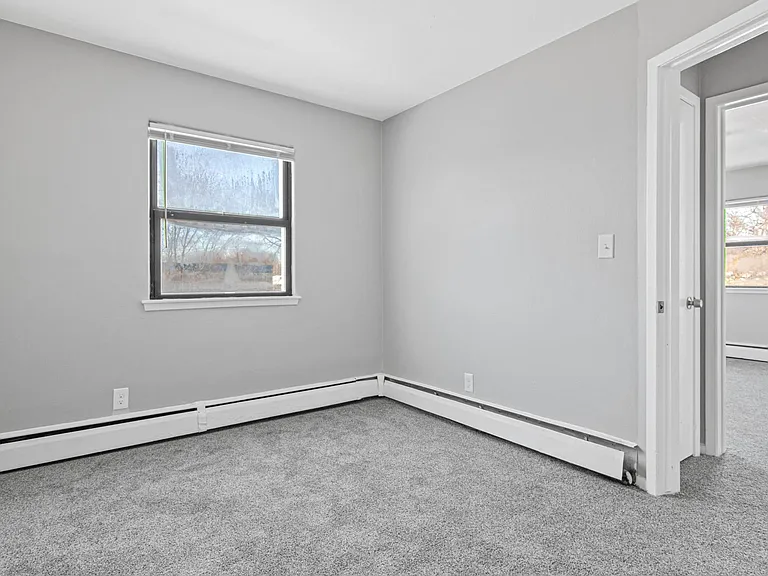 1086 York Ave #1 — Photo 6