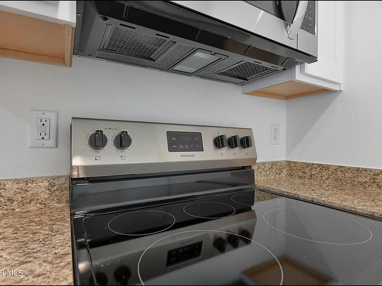 4626 Maxwell Ave #C — Photo 17