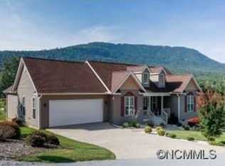 106 Pond Side Ct, Hendersonville, NC 28739