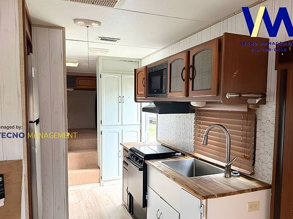 2nd image of 642 10th St #22