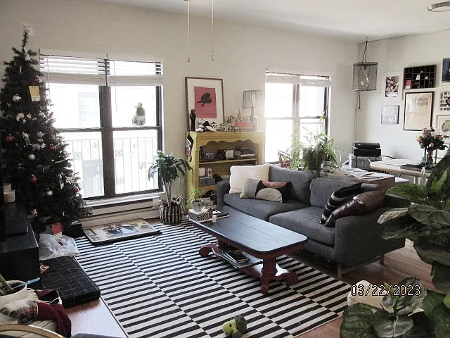 724 W Roscoe St #3N — Photo 1