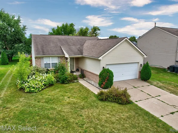 708 Wilberforce Dr, Flint, MI 48503