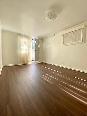 Rented by Oxford Property Group | media 11