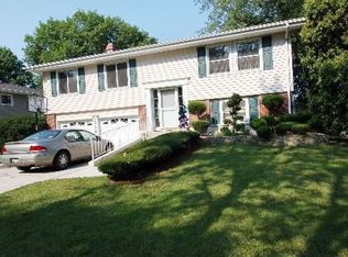 1520 Ashley Rd, Hoffman Estates, IL 60169